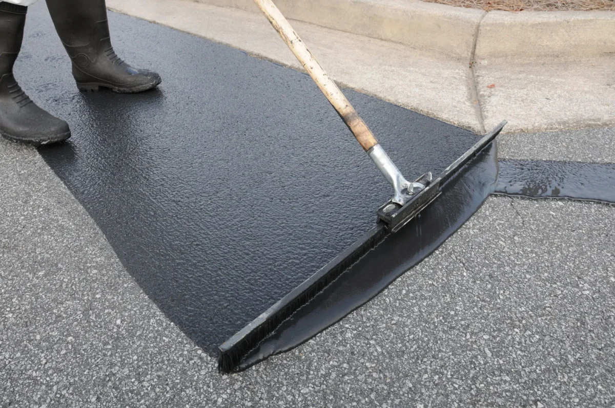 asphalt-sealing
